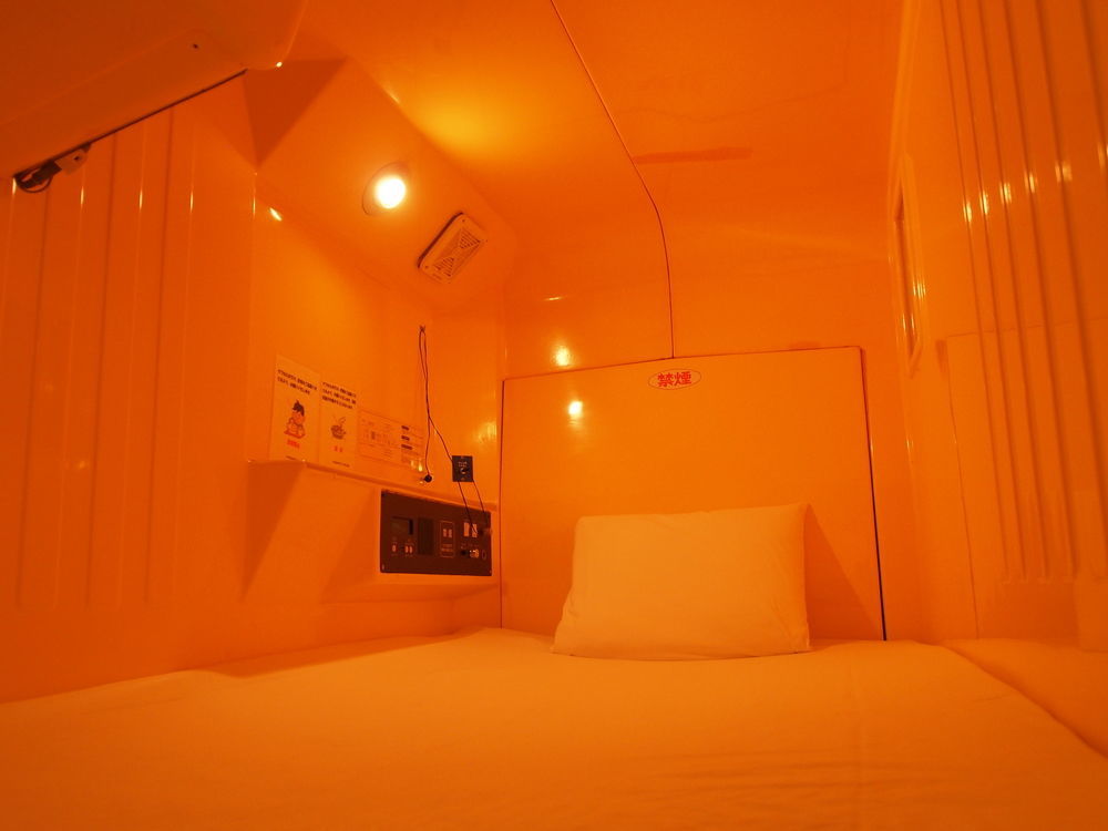 Ueno Station Hostel Oriental 1 Male Only Токио Экстерьер фото