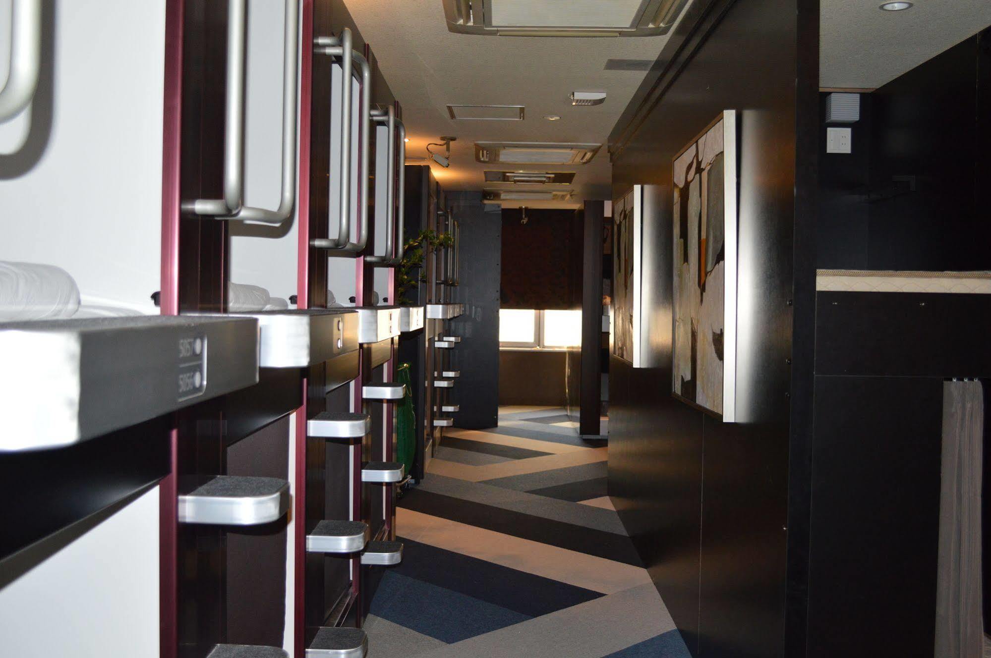 Ueno Station Hostel Oriental 1 Male Only Токио Экстерьер фото